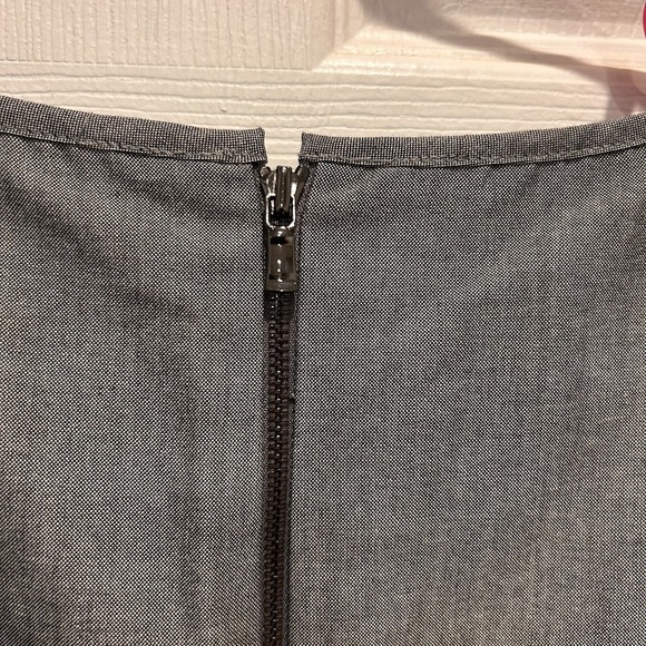 Tahari Arthur S Levine Sheath‎ Dress Womens 14 Silver Gray Pleated Detail NWT - Picture 5 of 7